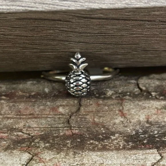 Sterling Silver Pineapple Ring - Picture 4 of 8